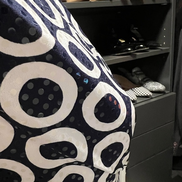 Stunning Frank Lyman Dress - Picture 3 of 3